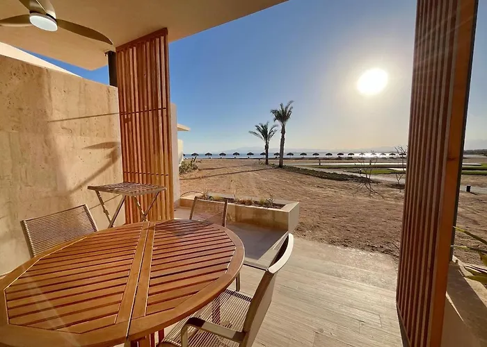 Appartement Beachfront Steps To Sandy And Pool In Soma Bay Hurghada
